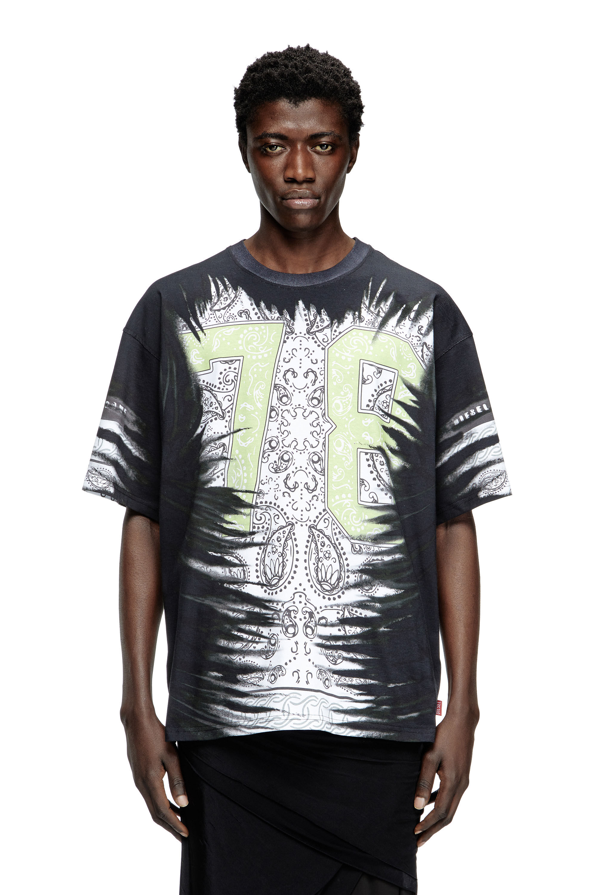 【DIESEL】t-boxt-78-r1 Diesel T-shirt T-BOXT-78-R1 - T-Shirts - BeyondStyle