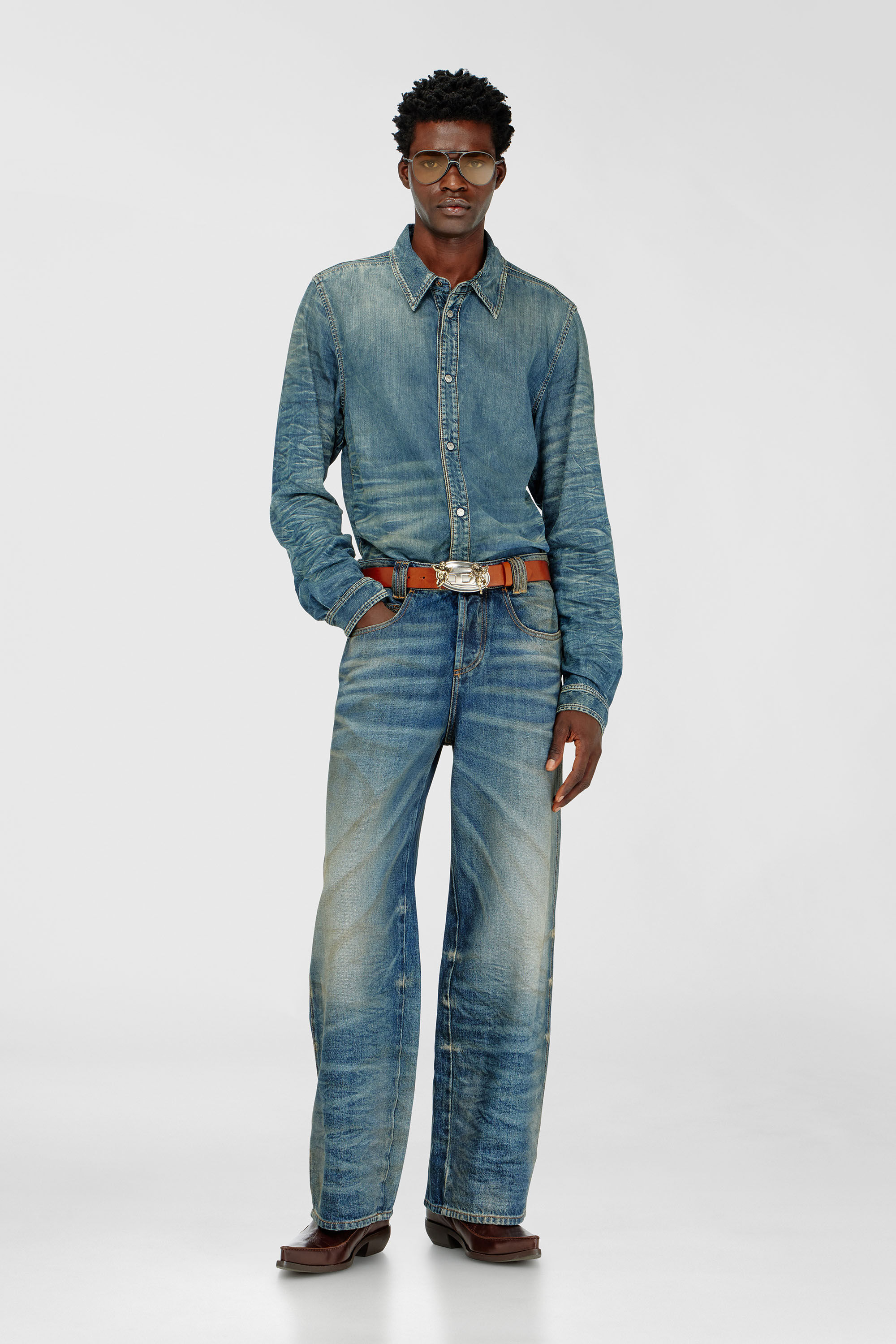 deres silk denim shirt デレス　シャツ Men's Shirt in dirty-effect creased denim | ToBeDefined | Diesel SI