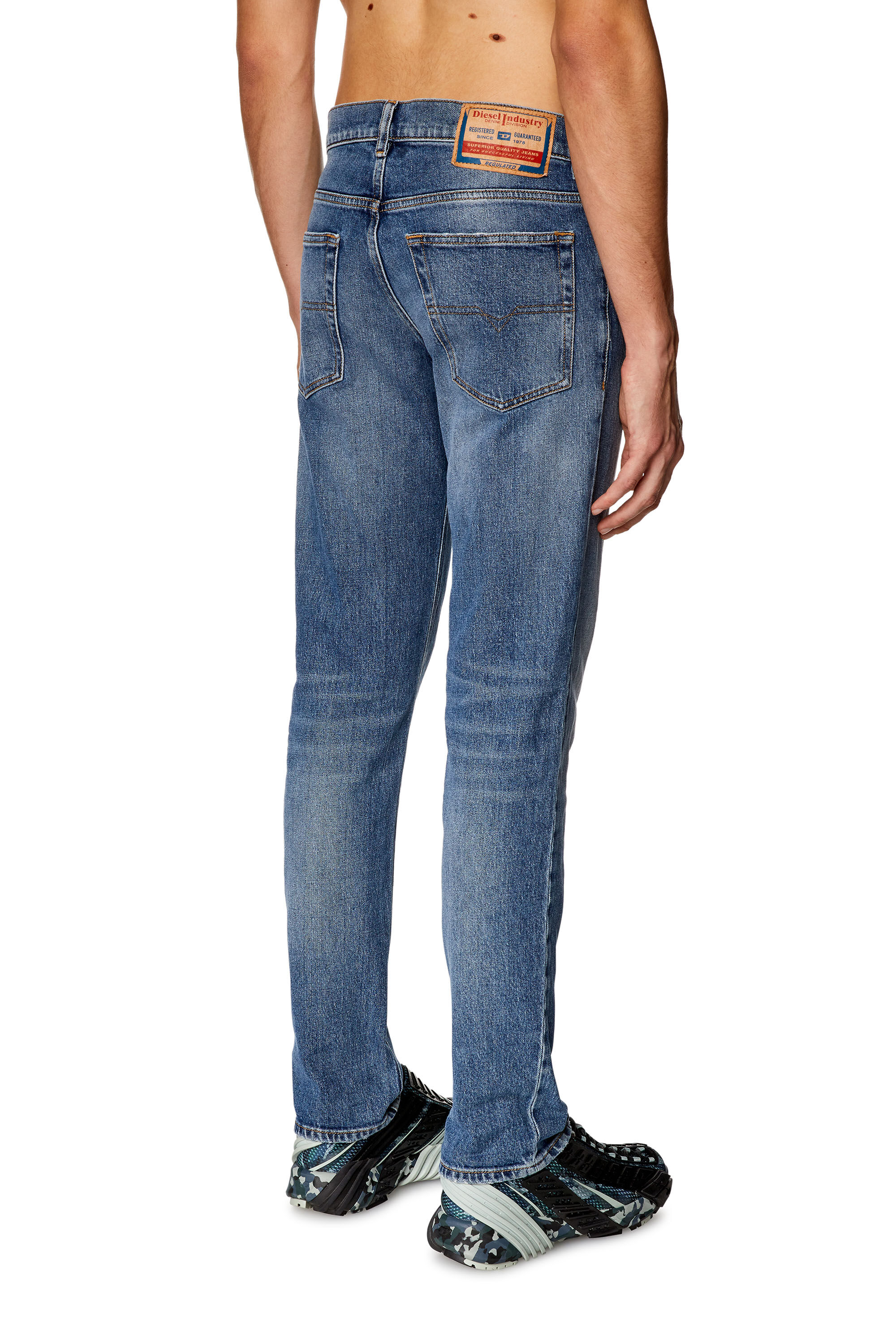 Diesel - Tapered Jeans 2023 D-Finitive 09I16, Medium blue - Image 4