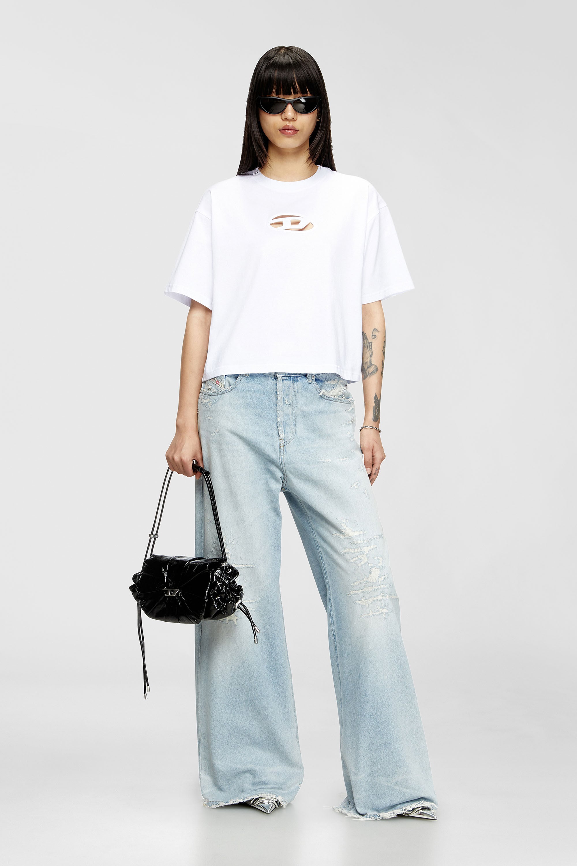 Diesel - T-BUXT-CROP-OD, Woman's Boxy T-shirt with cut-out Oval D logo in White - 1