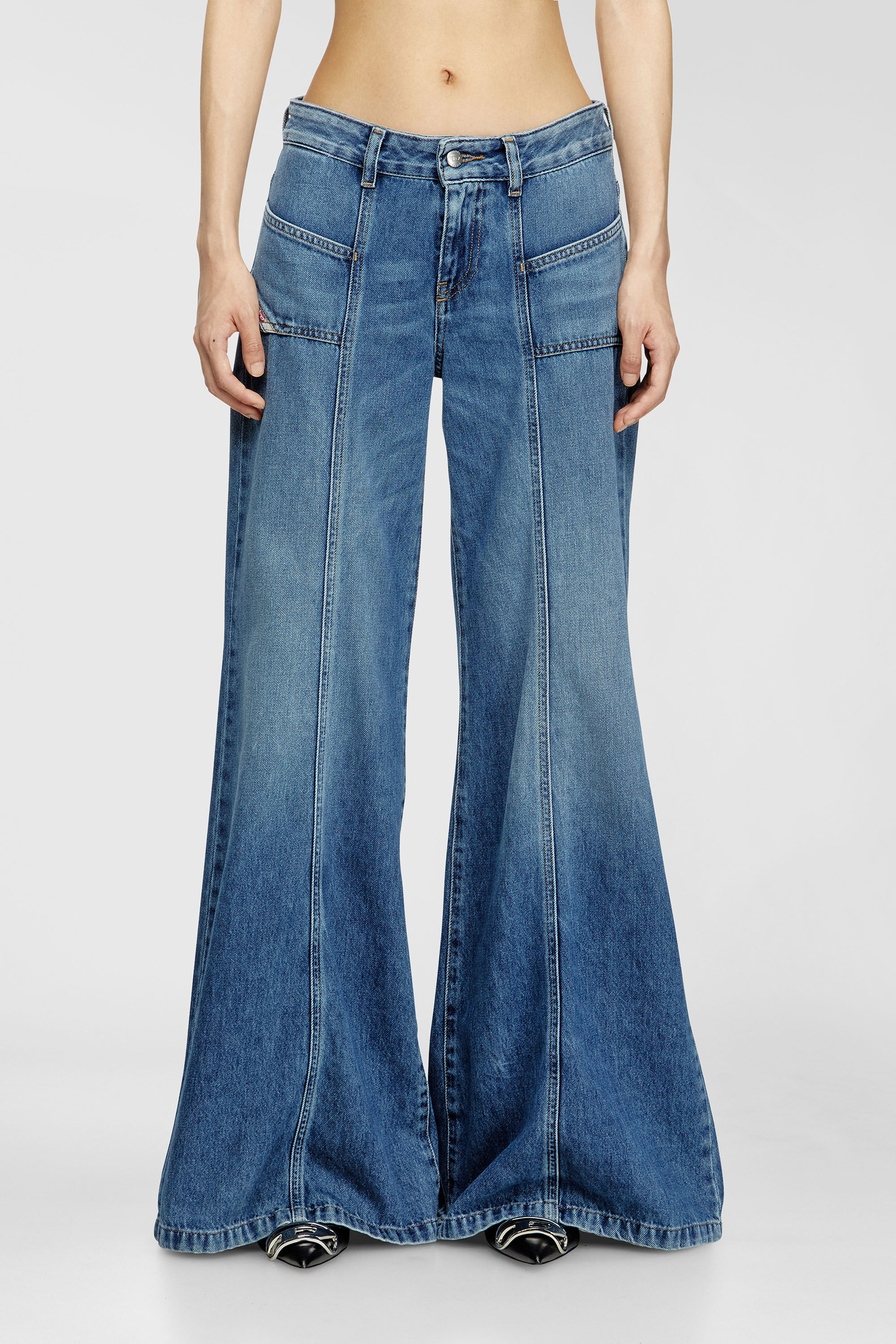 Women's Flare Jeans | Low Waist D-Akii | Medium blue | Diesel SI