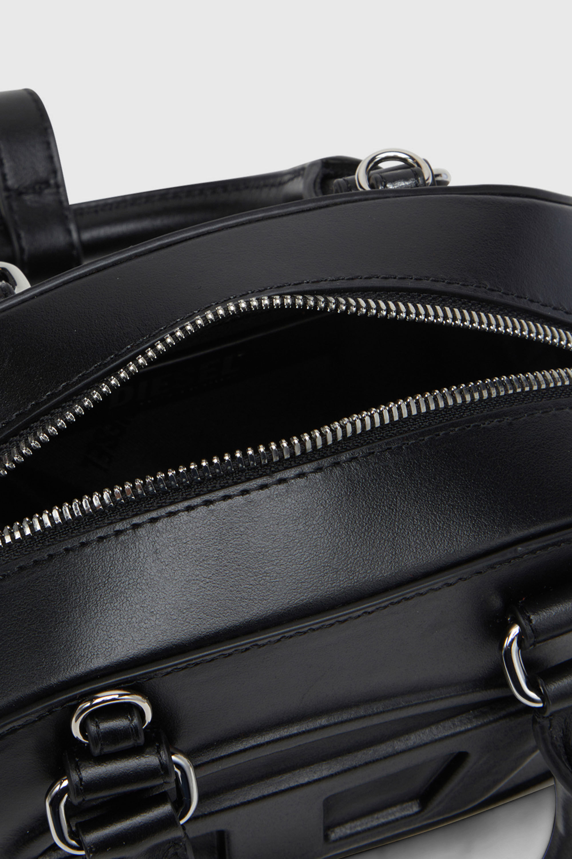 Diesel - 1DR DOME CROSSBODY, Woman's 1DR Dome-Leather Small bowling bag in Black - 4
