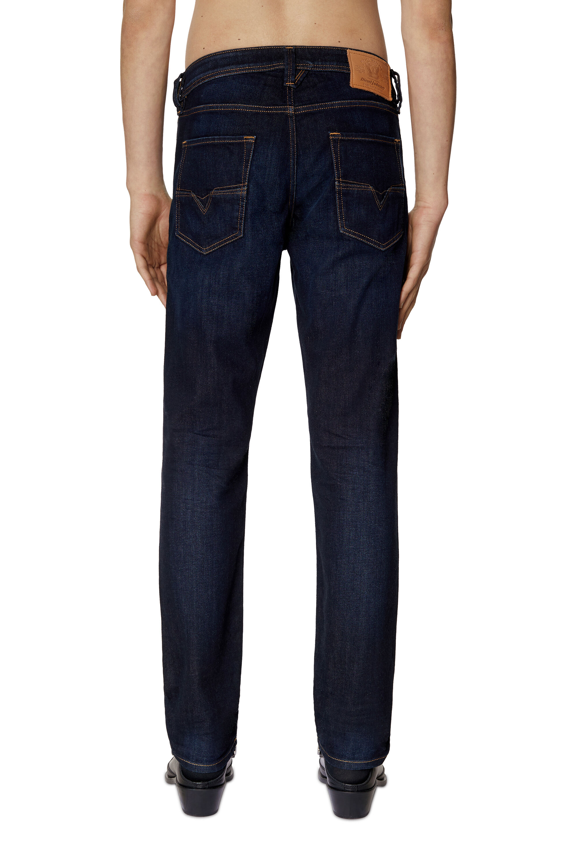 LARKEE-BEEX Man: Tapered Dark blue Jeans | Diesel.com