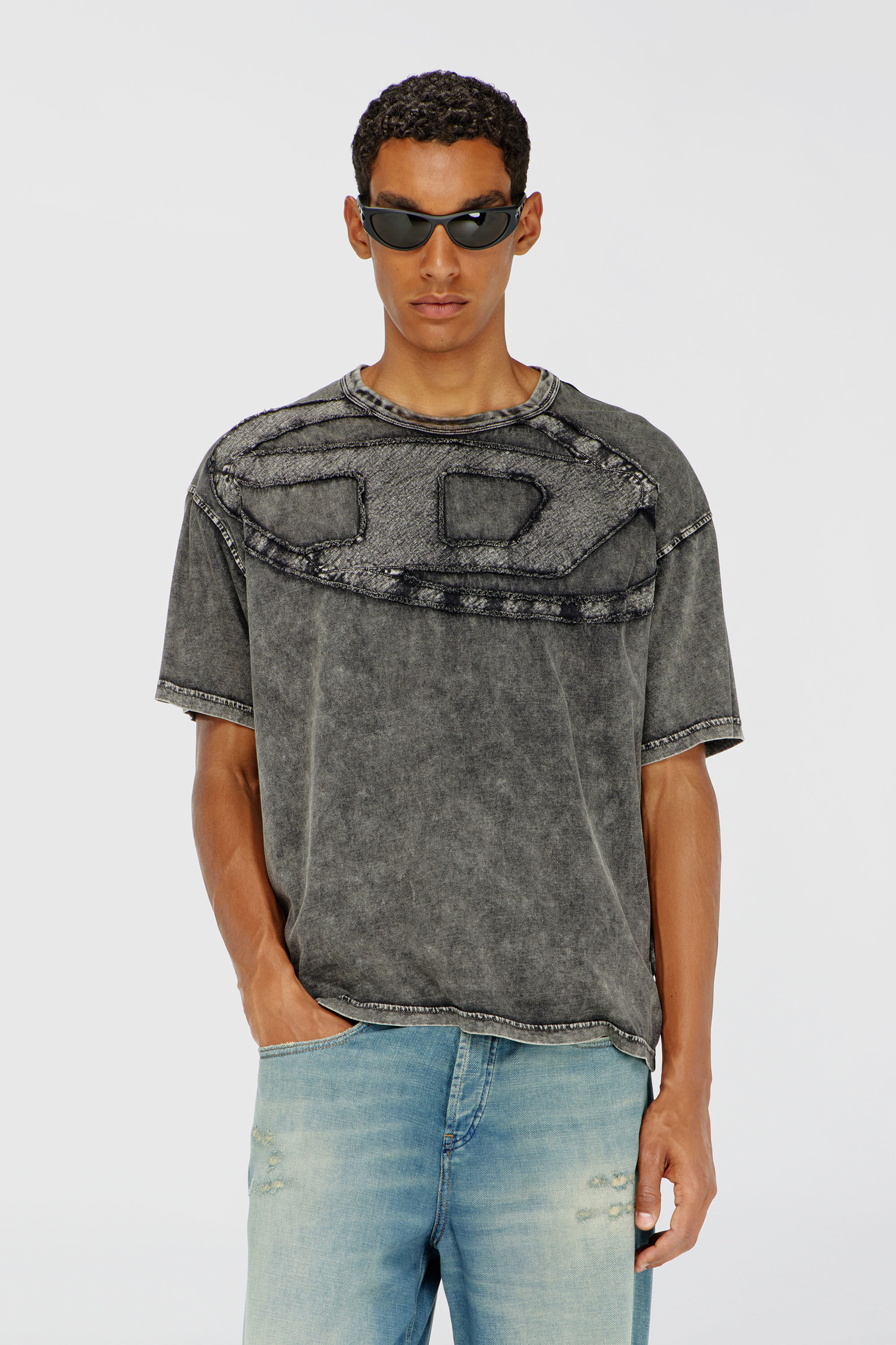 Diesel - T-BOXT-DEN, Man's Relaxed cotton T-shirt with Oval D applique in Black - 3