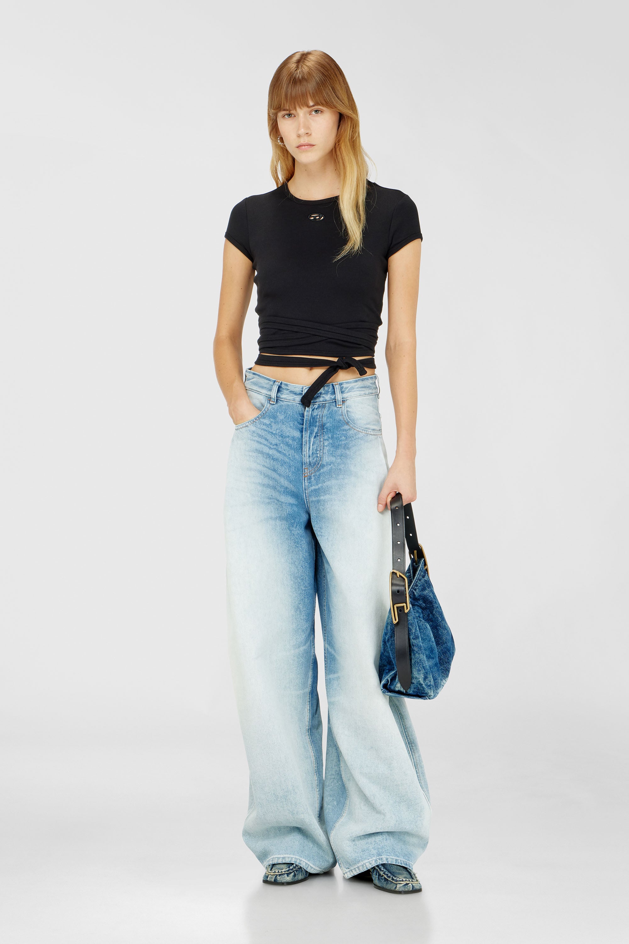 Ribbed t-shirt with wrap-around laces