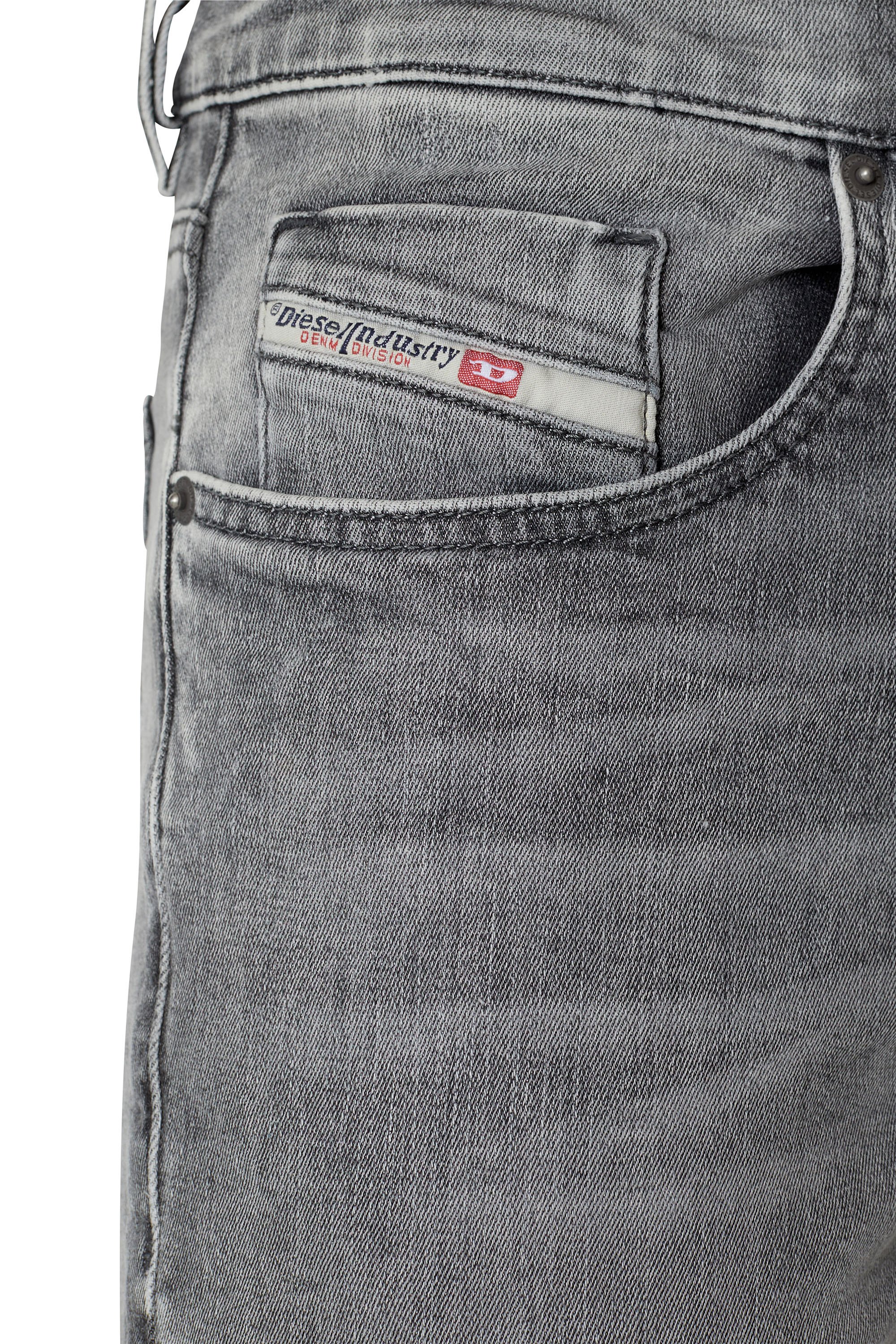 Diesel - D-Strukt JoggJeans® 09D53 Slim, Black/Dark grey - Image 4