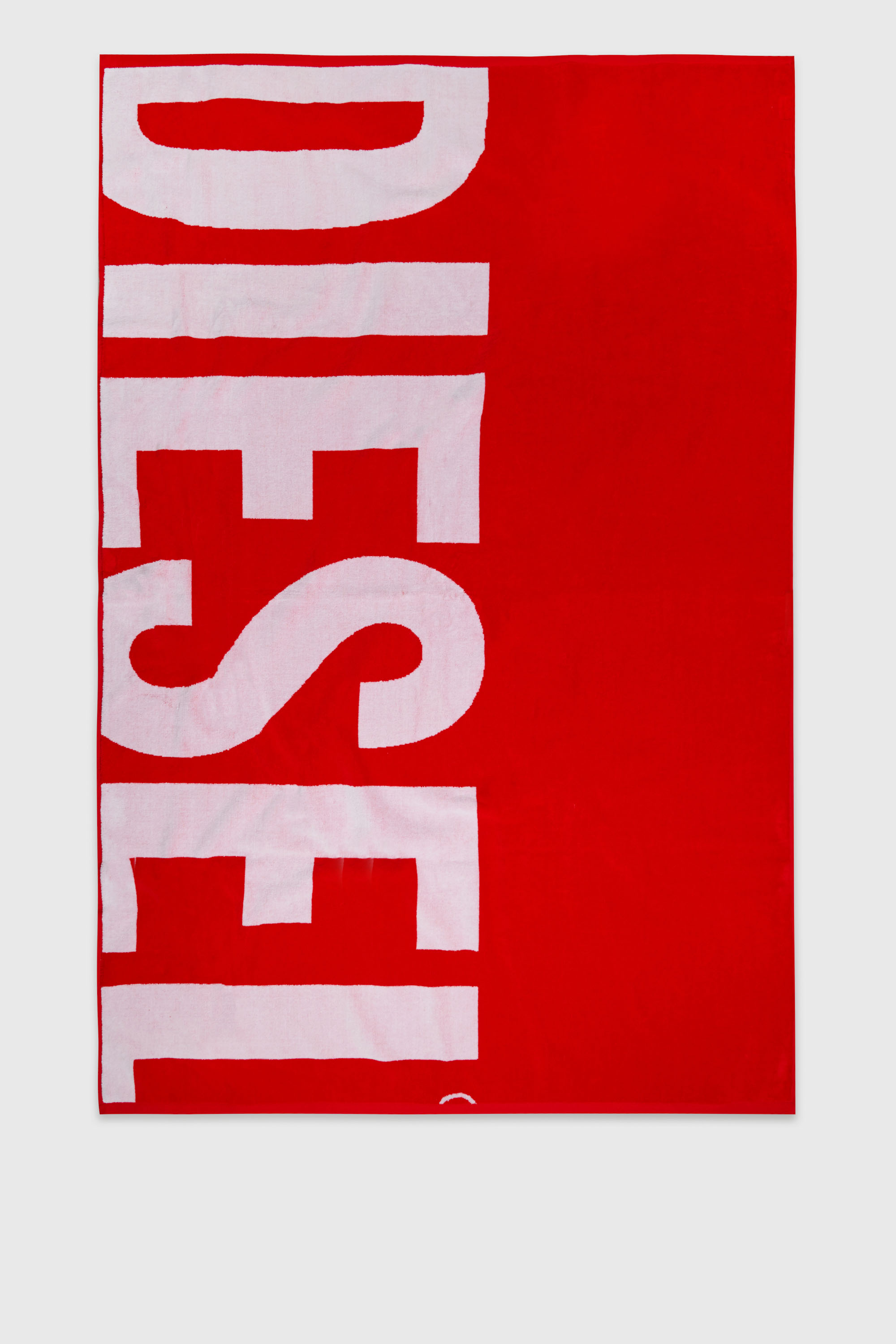 Cotton towel with maxi logo