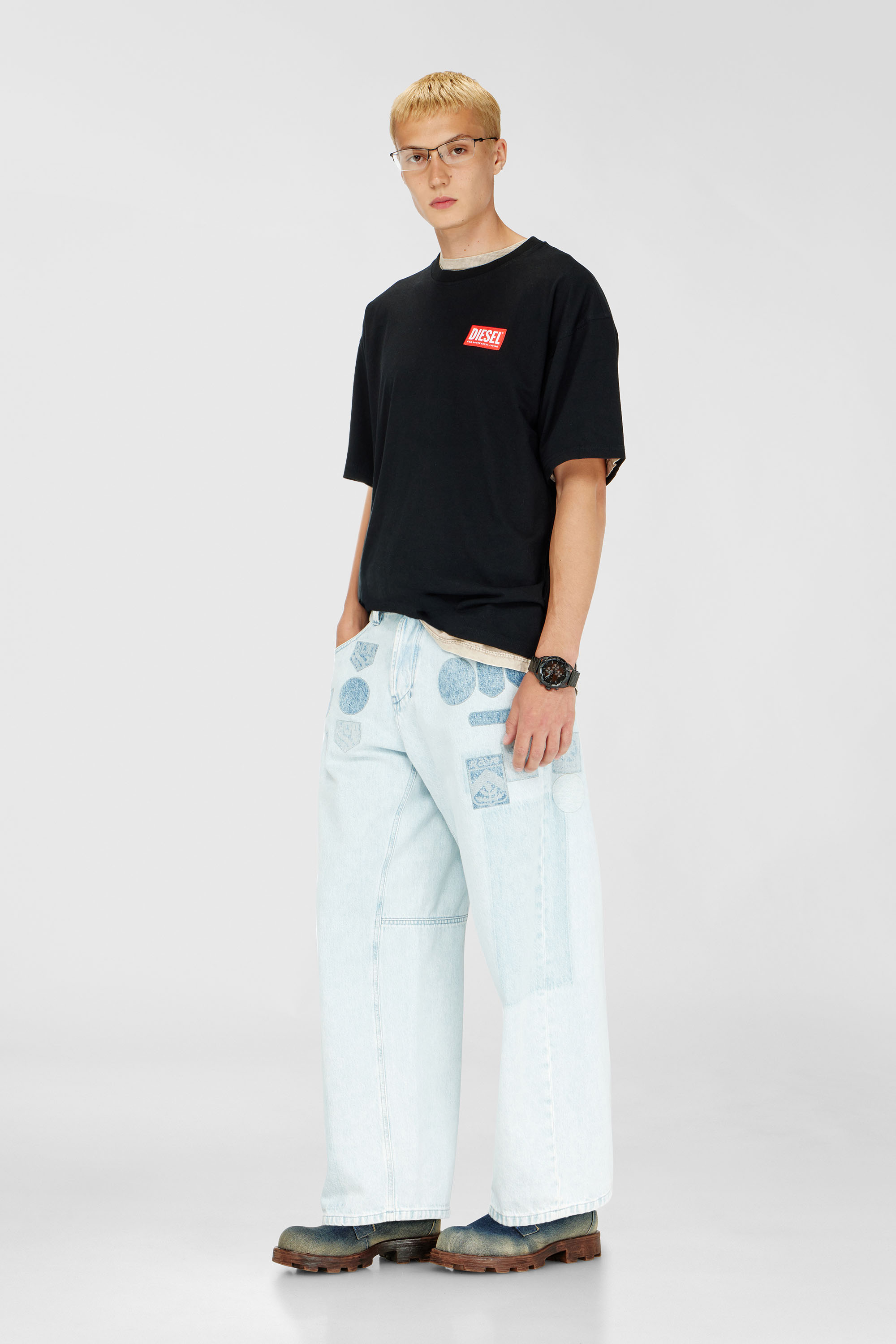 T-shirt with jacquard logo patch