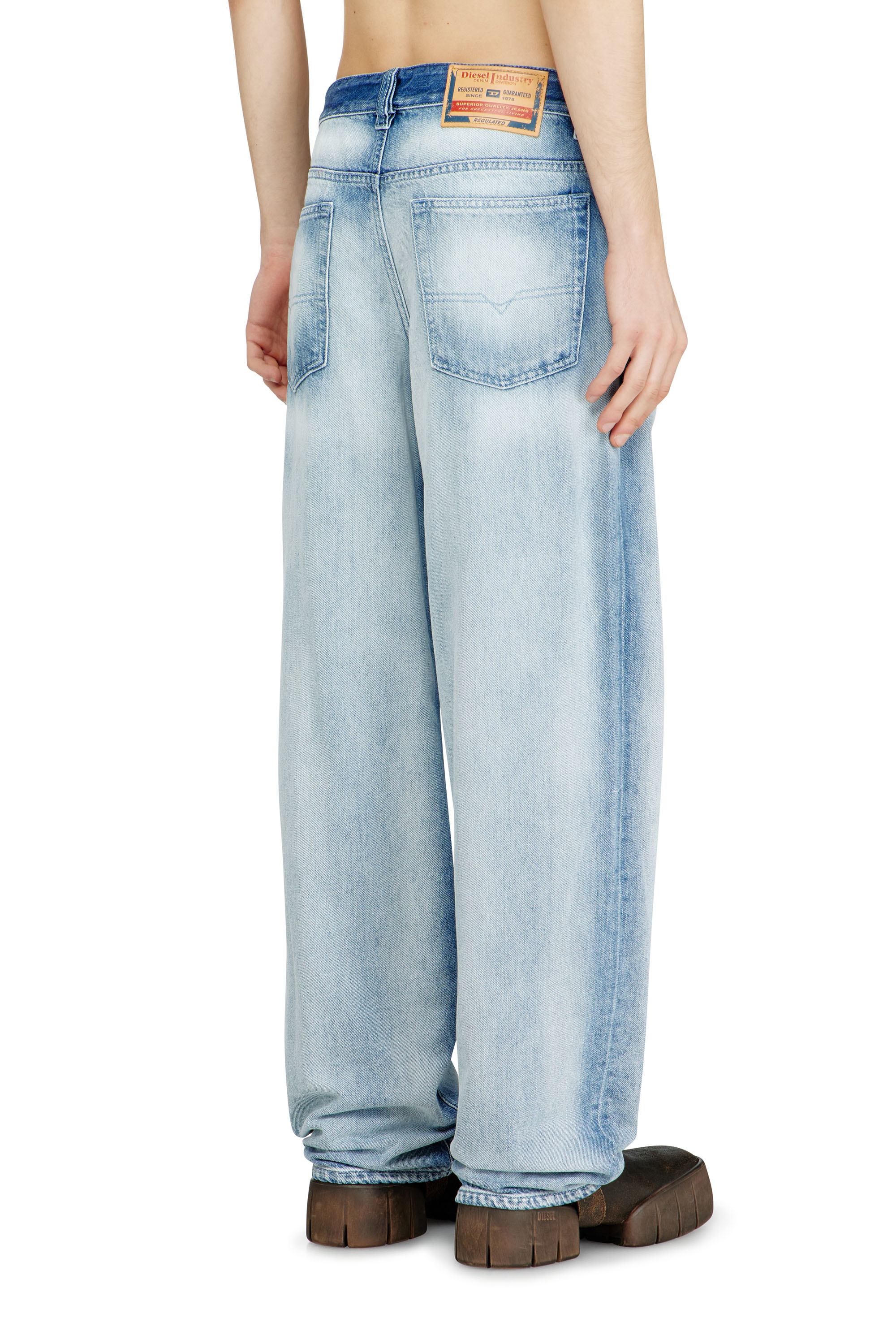 Diesel - Man's Relaxed Jeans 2001 D-Macro 09P29, Light Blue - 4