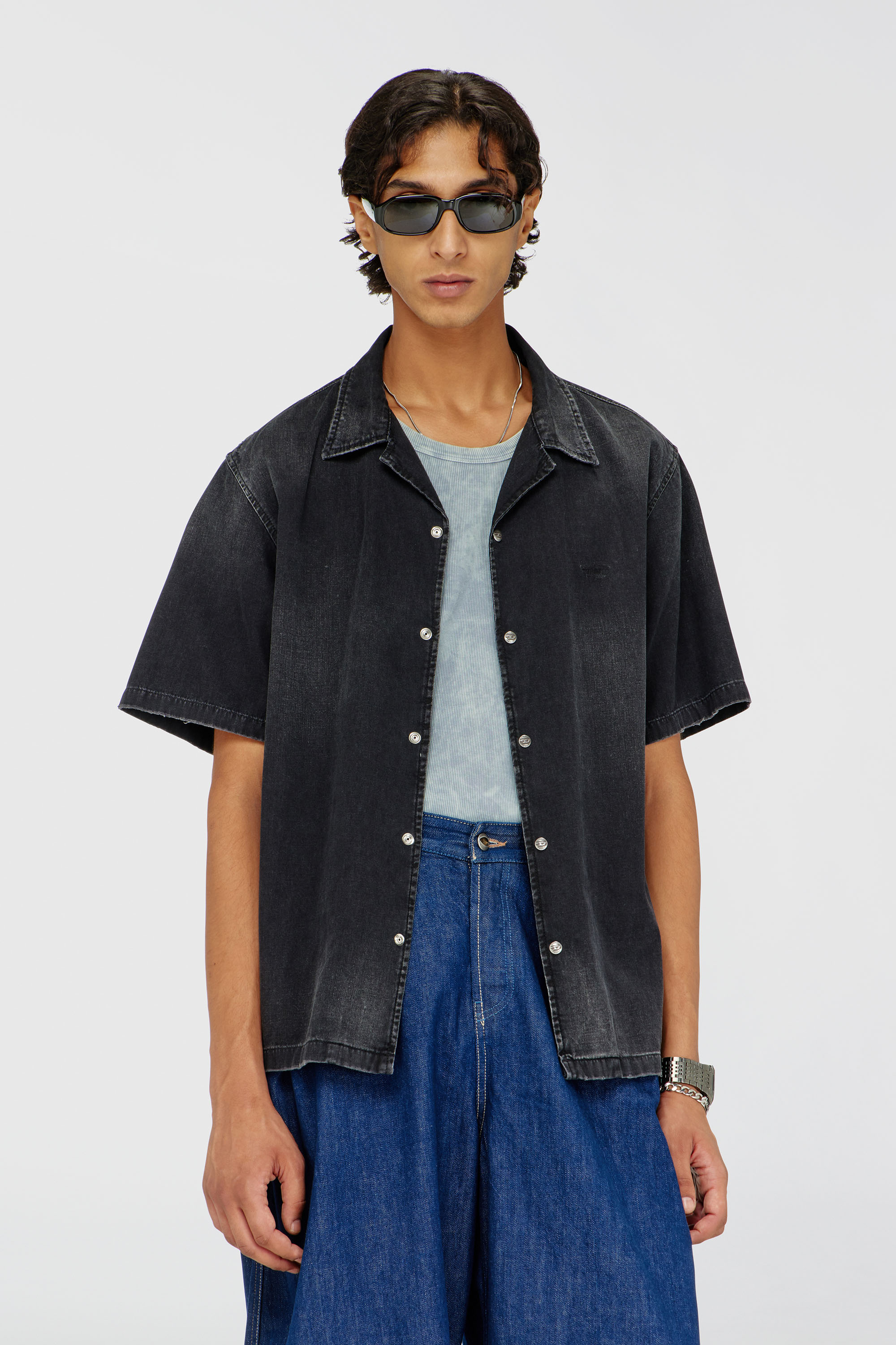 Diesel - D-NABIL-D, Man's Denim short-sleeve shirt in Black - 3