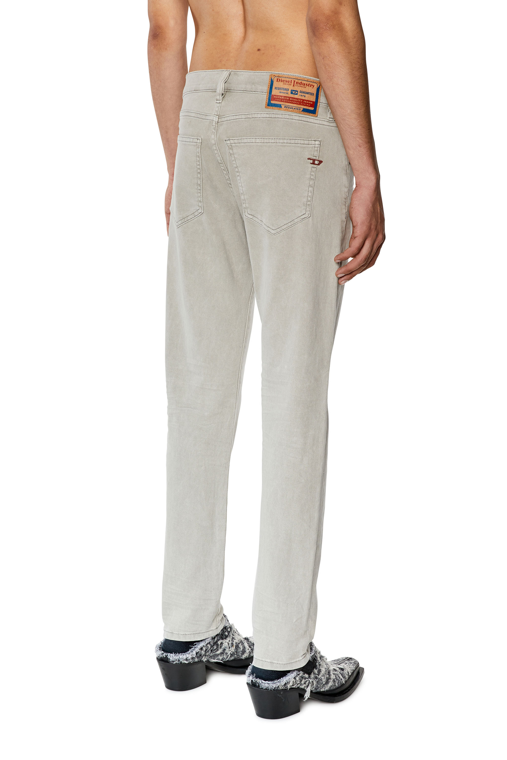 Diesel - 2019 D-Strukt 0QWTY Slim Jeans, Light Grey - Image 2