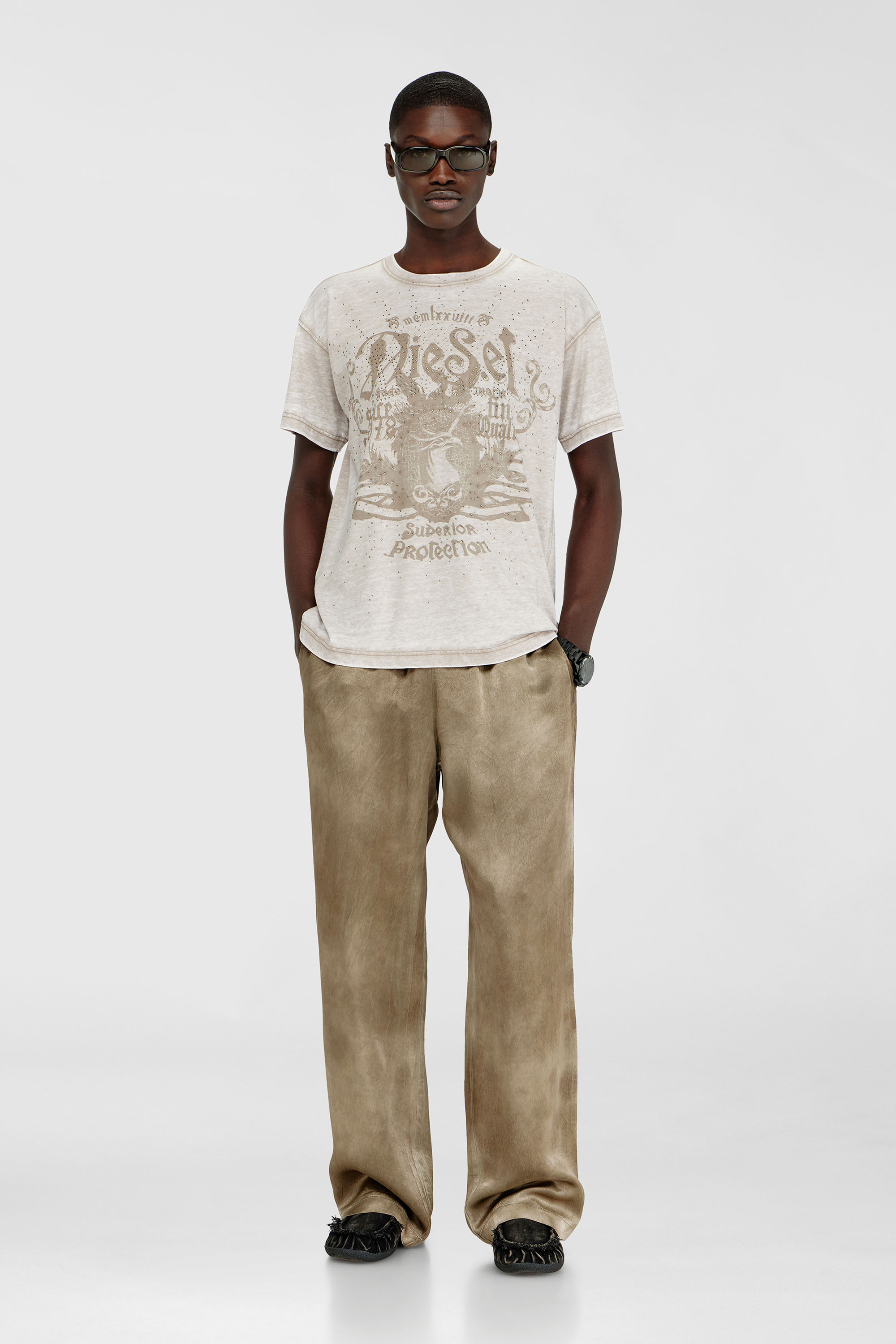 Jersey T-shirt with burnout wash and studs