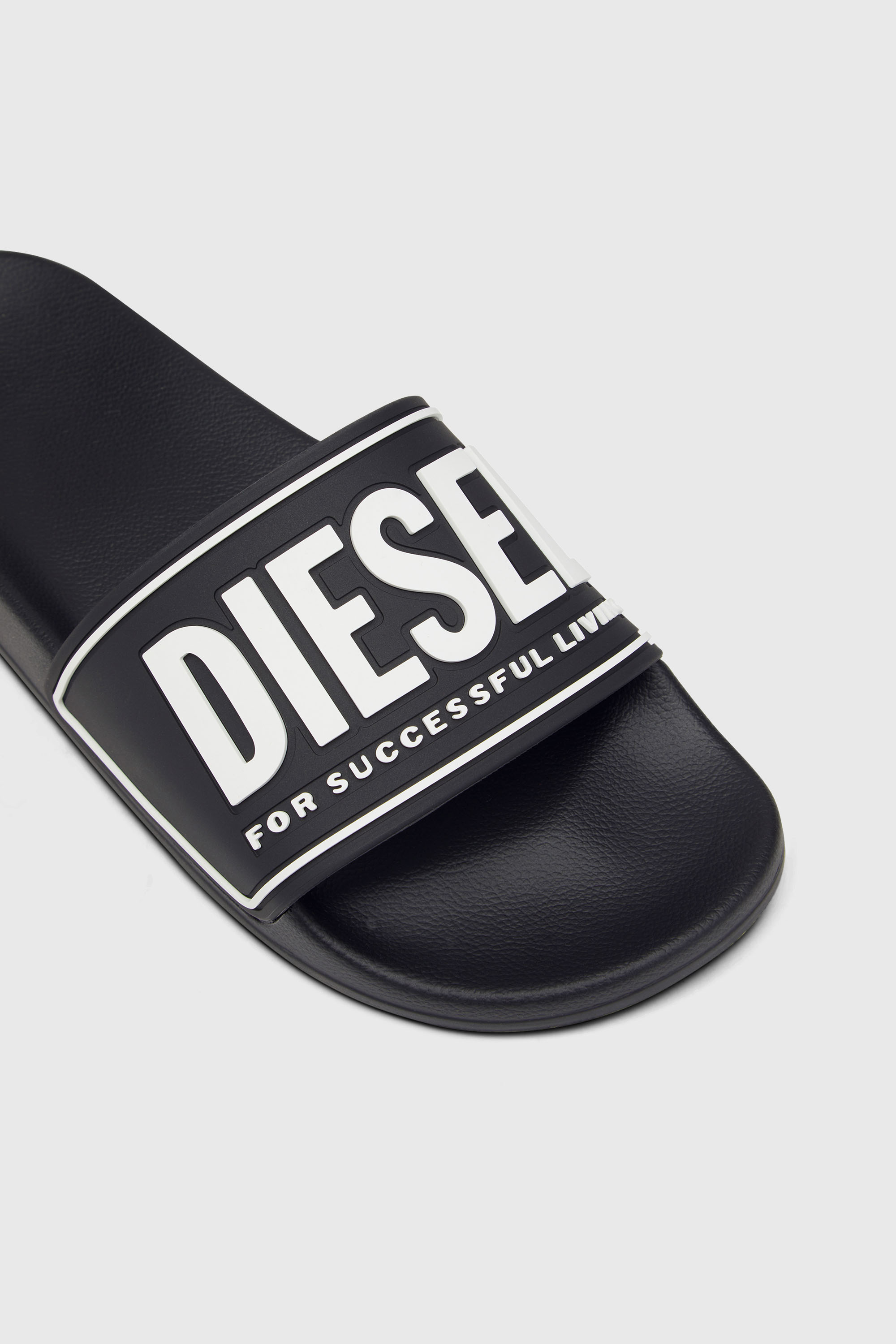 Diesel - SA-MAYEMI CC W, Woman's Sa-Mayemi-Rubber slides with embossed logo in Black - 6